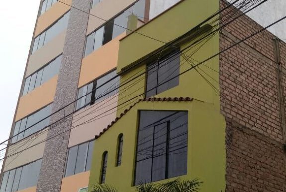 FACHADA-575x1024